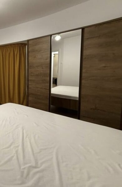 Decebal rond, inchiriere regim hotelier.